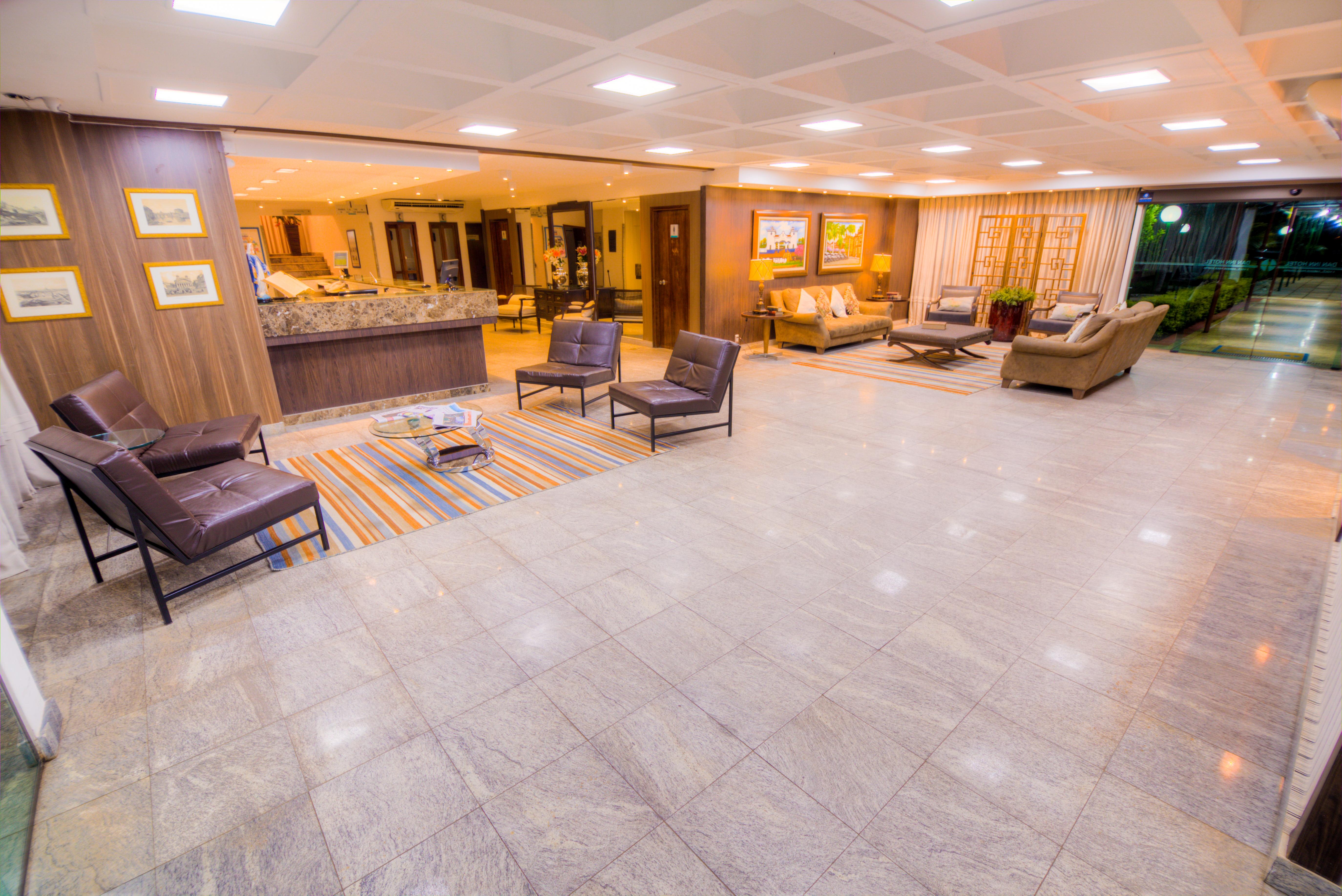 Hotel Dan Inn Uberaba & Convencoes By Nacional Inn 外观 照片