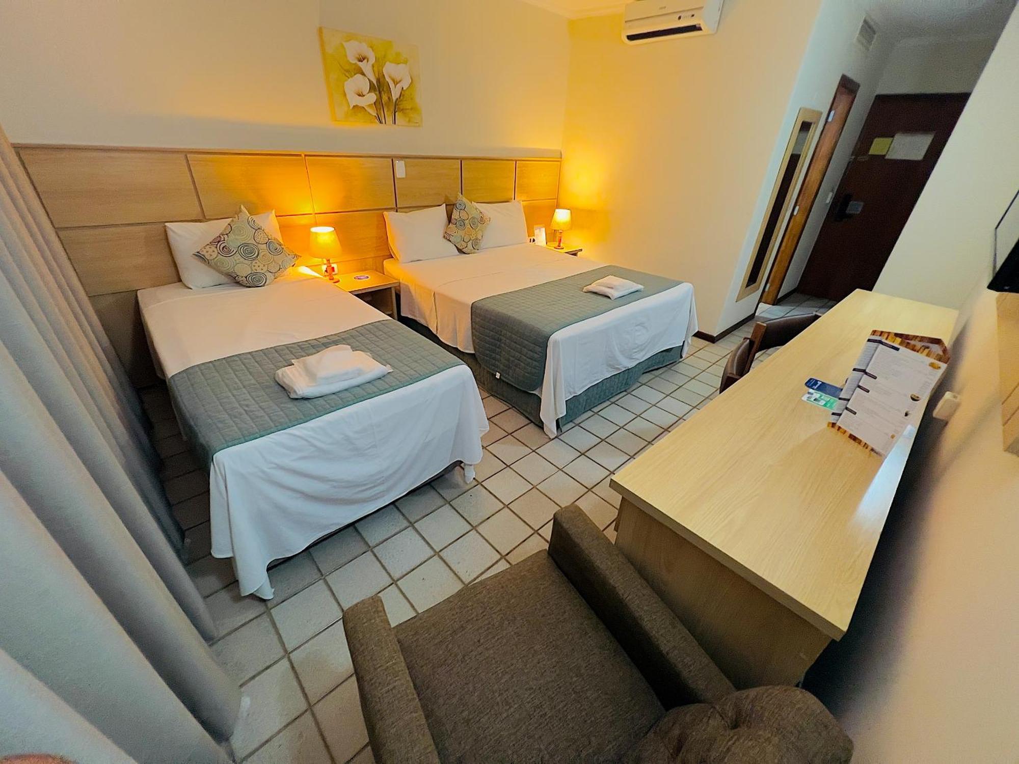 Hotel Dan Inn Uberaba & Convencoes By Nacional Inn 外观 照片